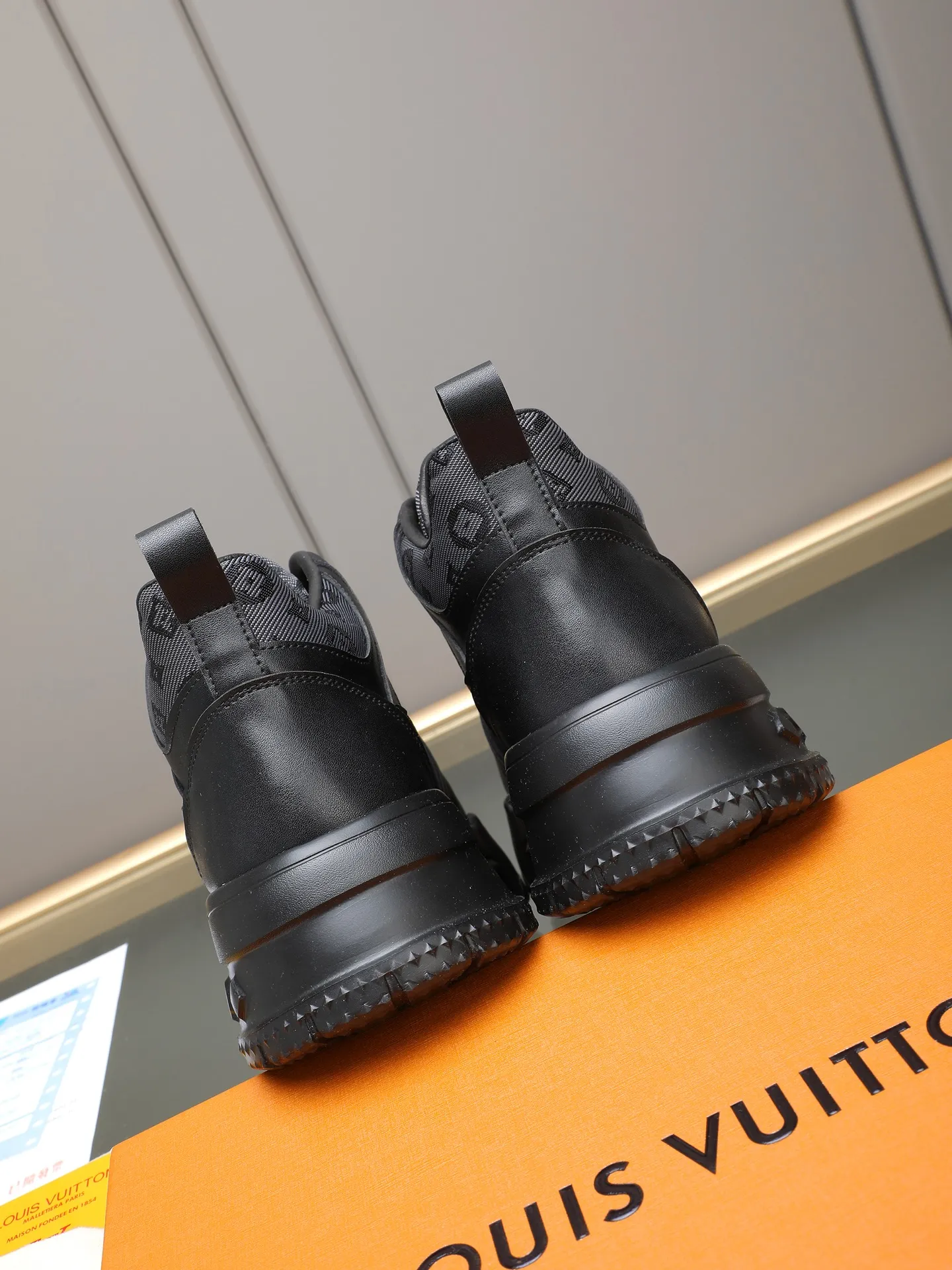 PP460 High Top Men's [LV] Autumn and winter high top classic hot style💝 👣👣Perfect last shape, beautiful design style 💋 💋This winter is no longer cold😢😢Cow leather➕LV special material➕Breathable sheep lining➕Non-slip and wear-resistant foam air cushion outsole🎩A must-have for fashionable men❗Number: 38-44 (45 custom-made) The real thing looks better🎬The real thing looks better👅, 5 colors to choose from